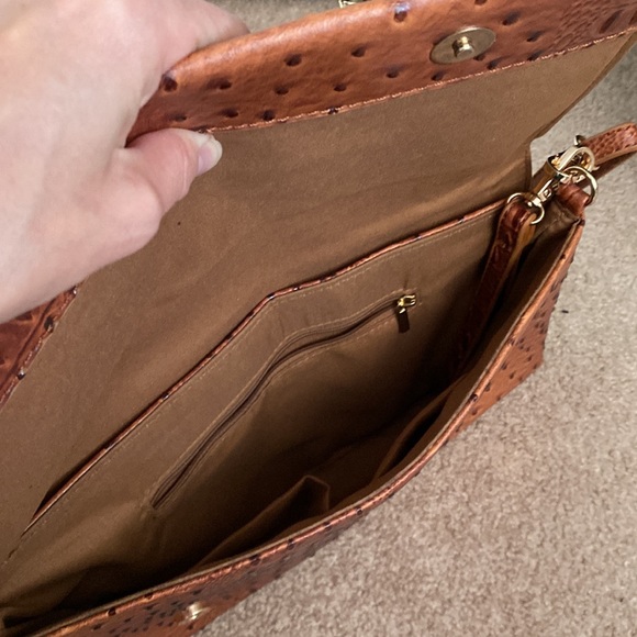 Cognac faux croc crossbody bag - Picture 3 of 3